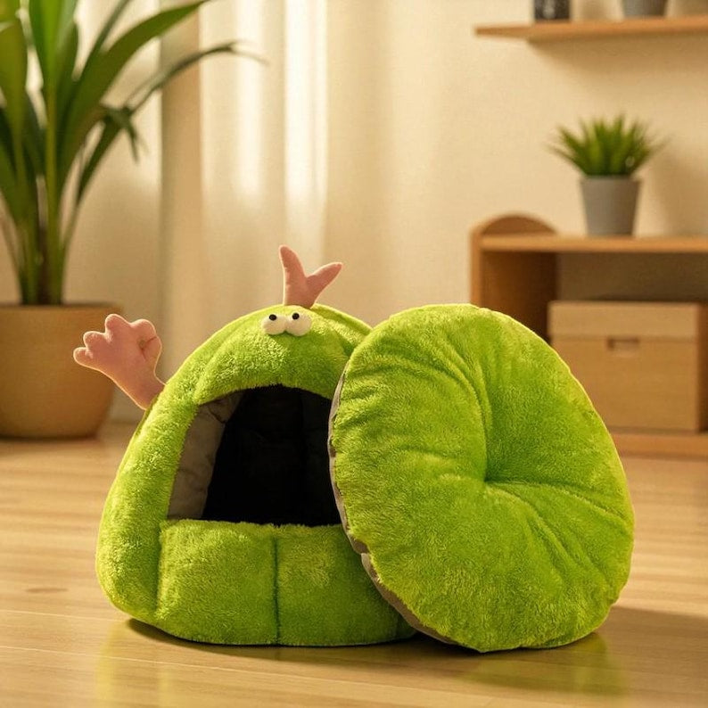 Monster Pet Cave – Plush Cat Bed & Small Dog House