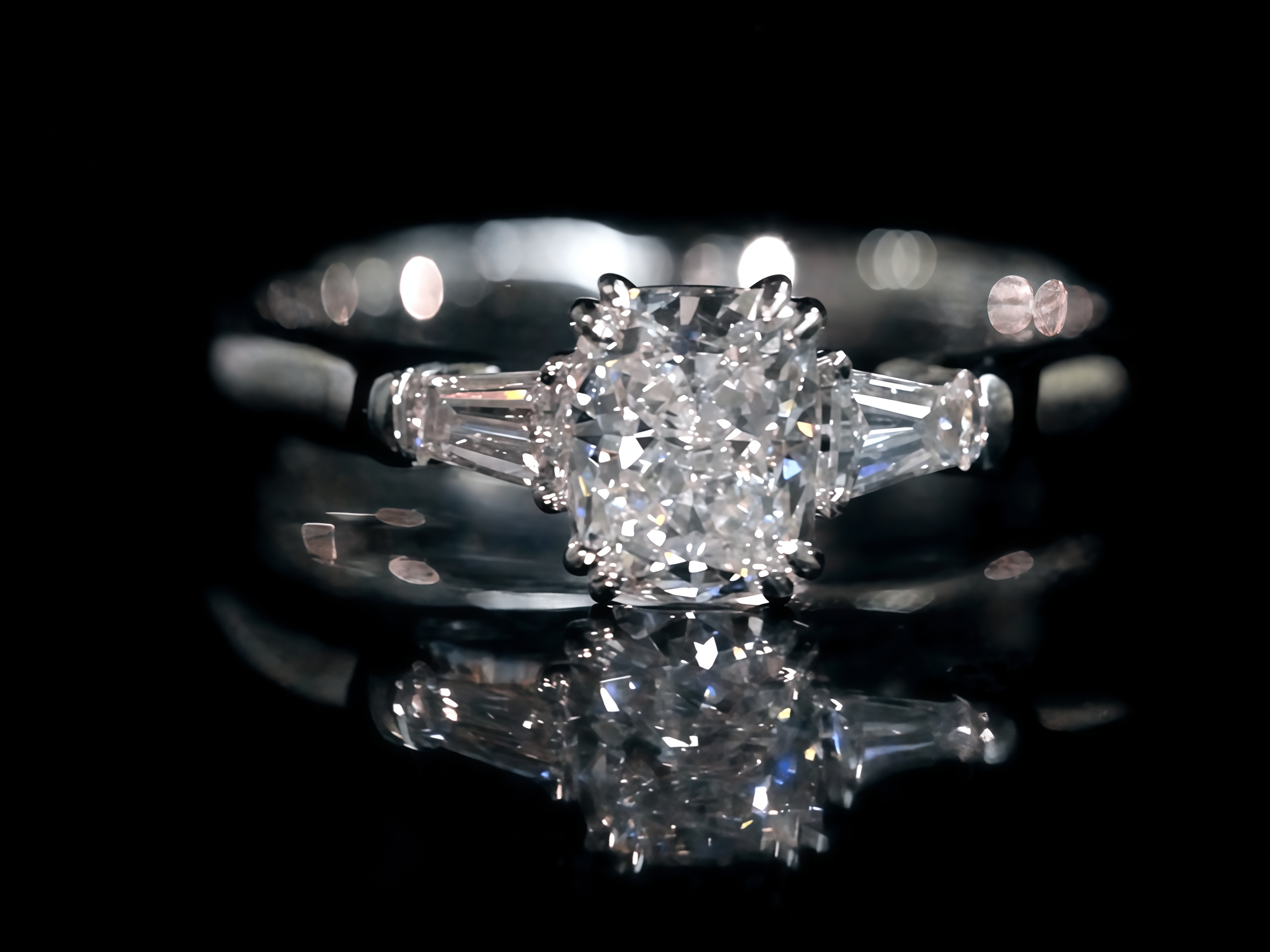 0.8 Carat Cushion Cut Lab Diamond Three Stones Ring 18K Gold