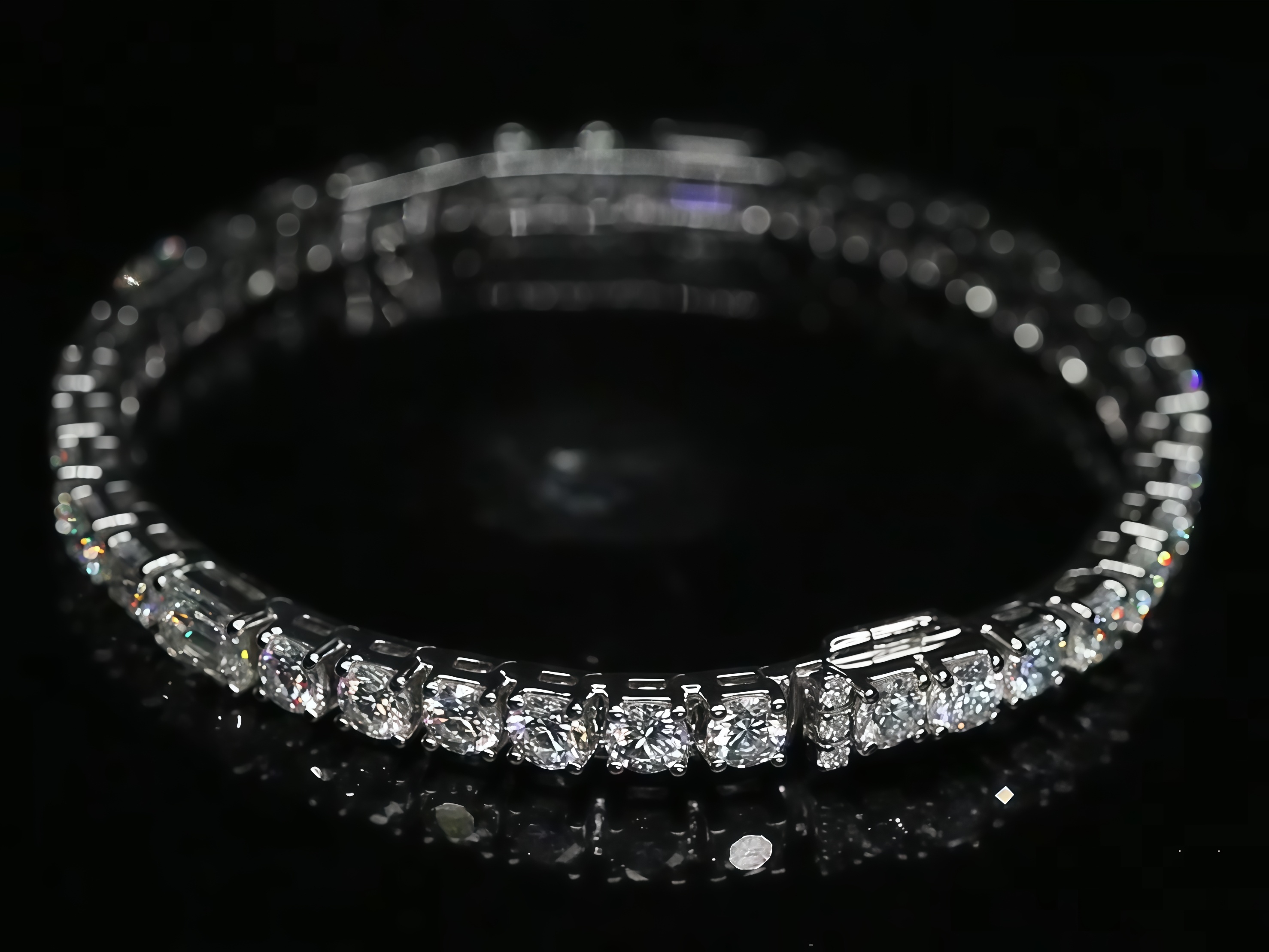 Each 0.2-carat 0.5-carat Emerald & Round Cut Lab Diamond Tennis Bracelet 18K Gold