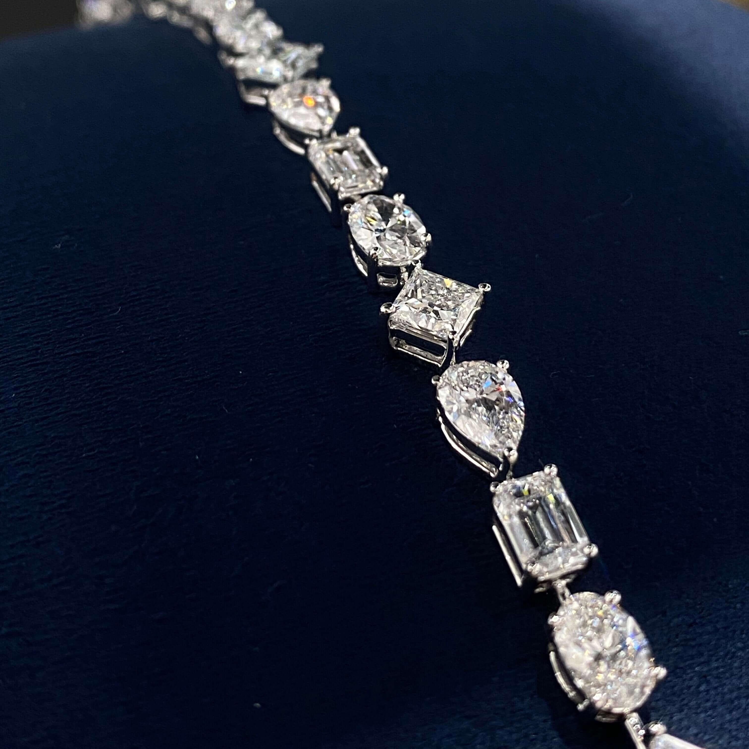 Each 0.3-carat Multi Shape Lab-Grown Diamond Bracelet 18K Gold