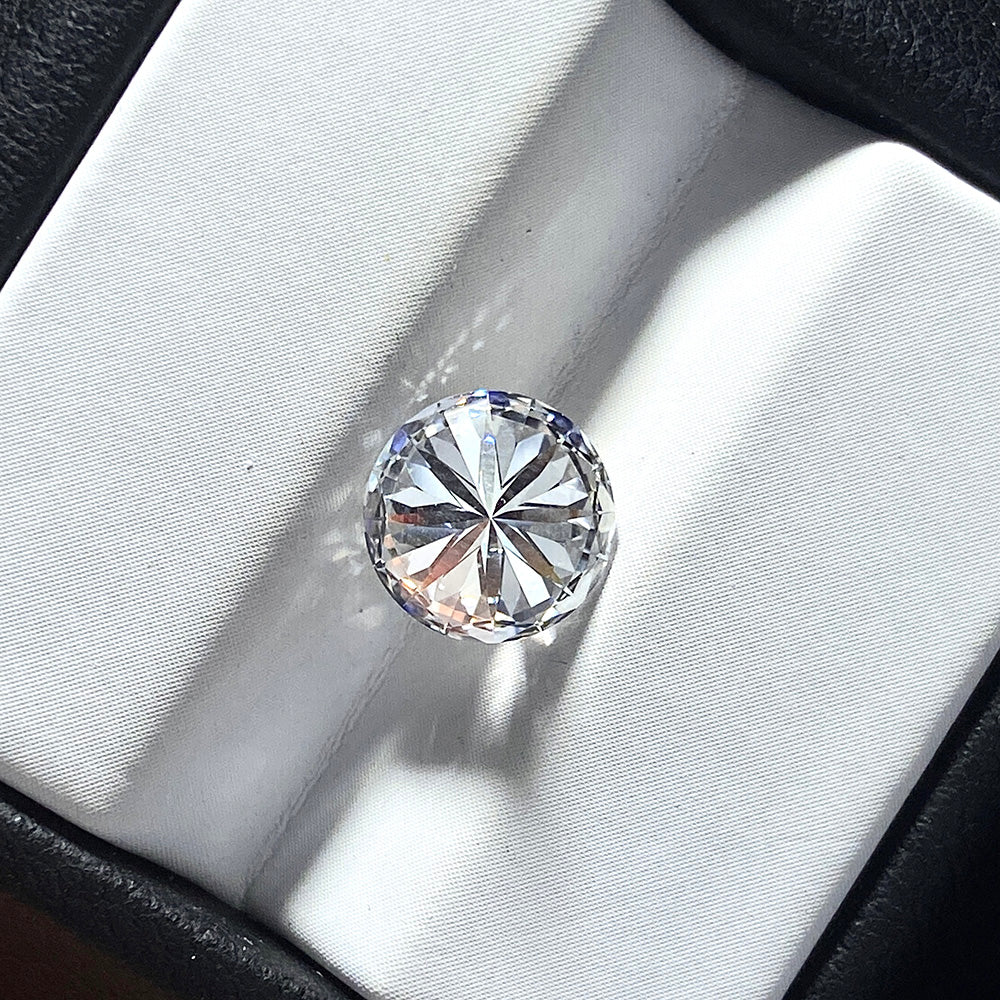 Lab-Grown 2.03 Carat E-VVS2 Round Diamond