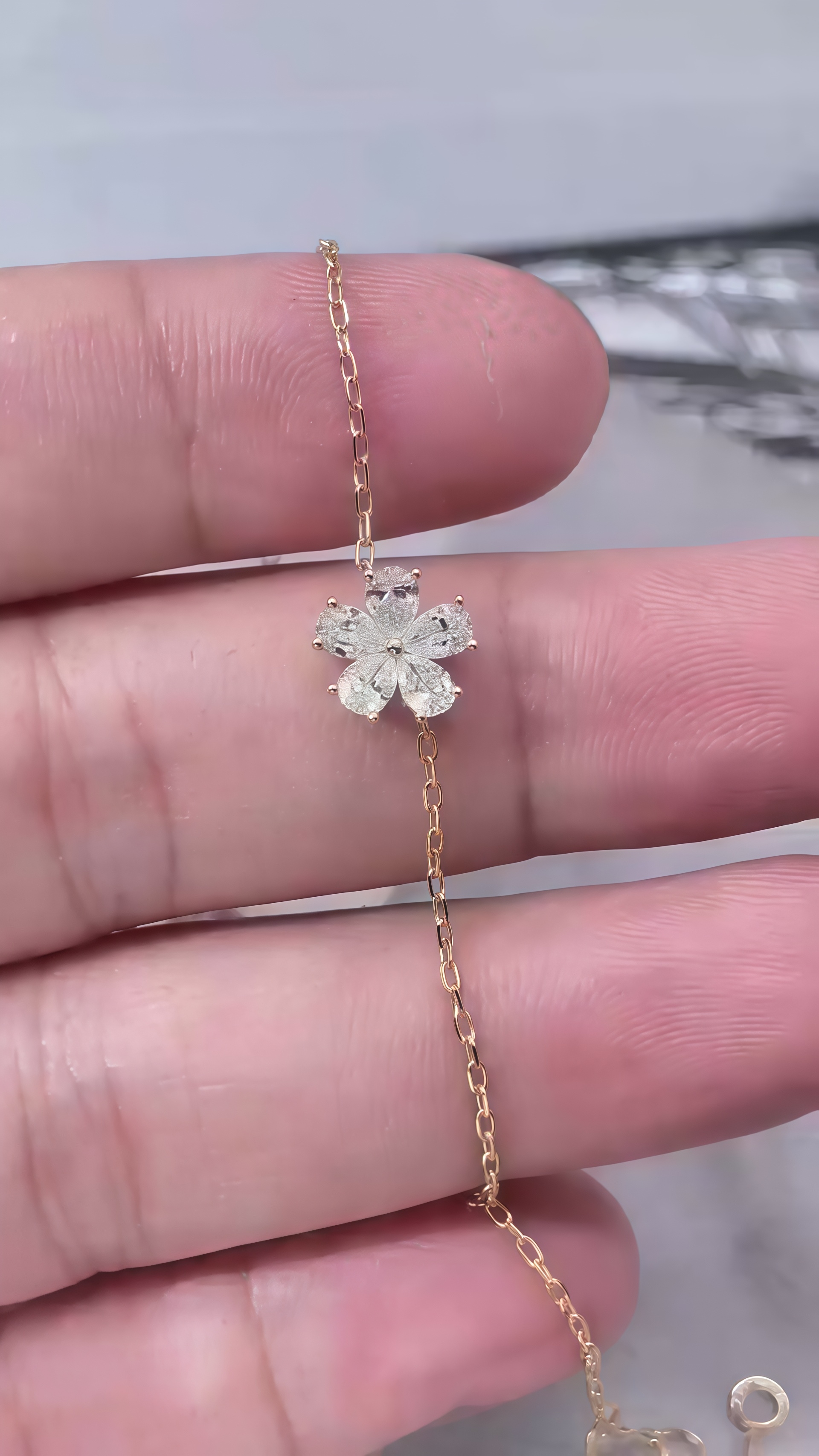 0.5 ctw Pear-Shaped Floral Lab Diamonds Bracelet 18K Gold