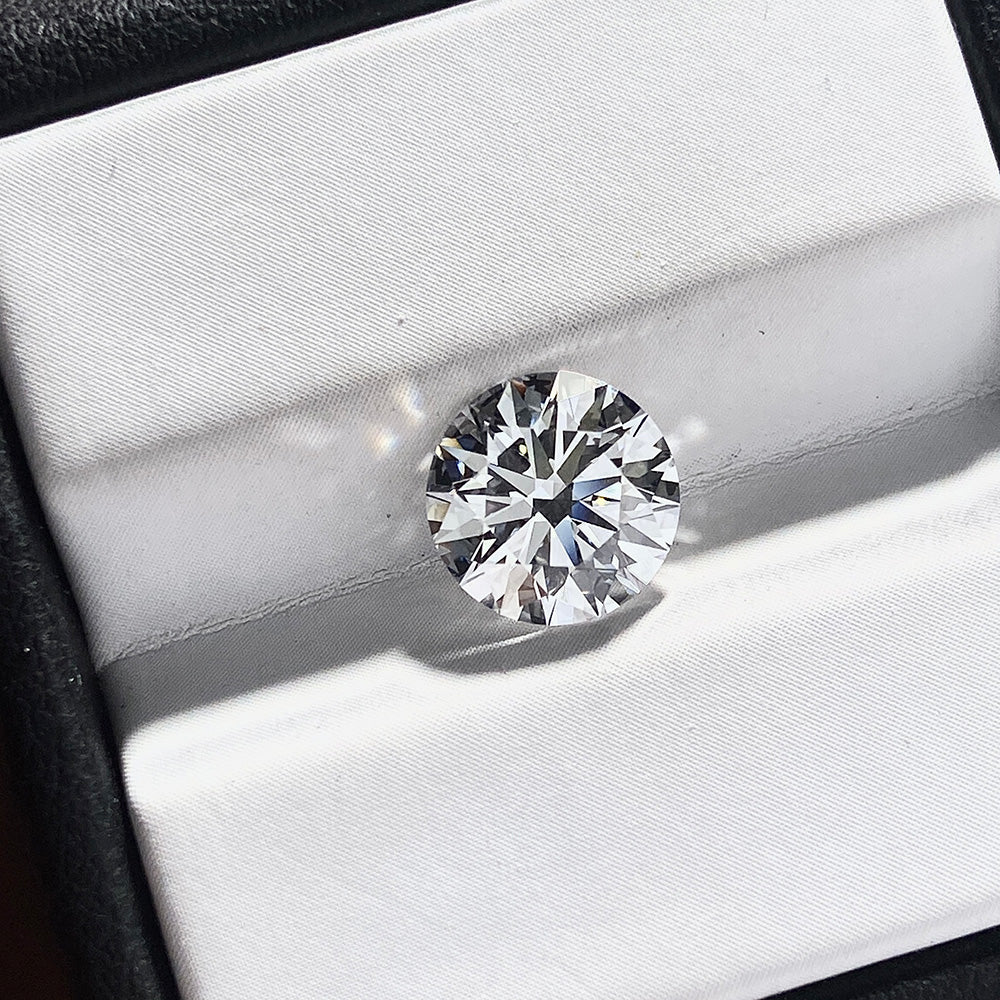 Lab-Grown 2.03 Carat E-VVS2 Round Diamond