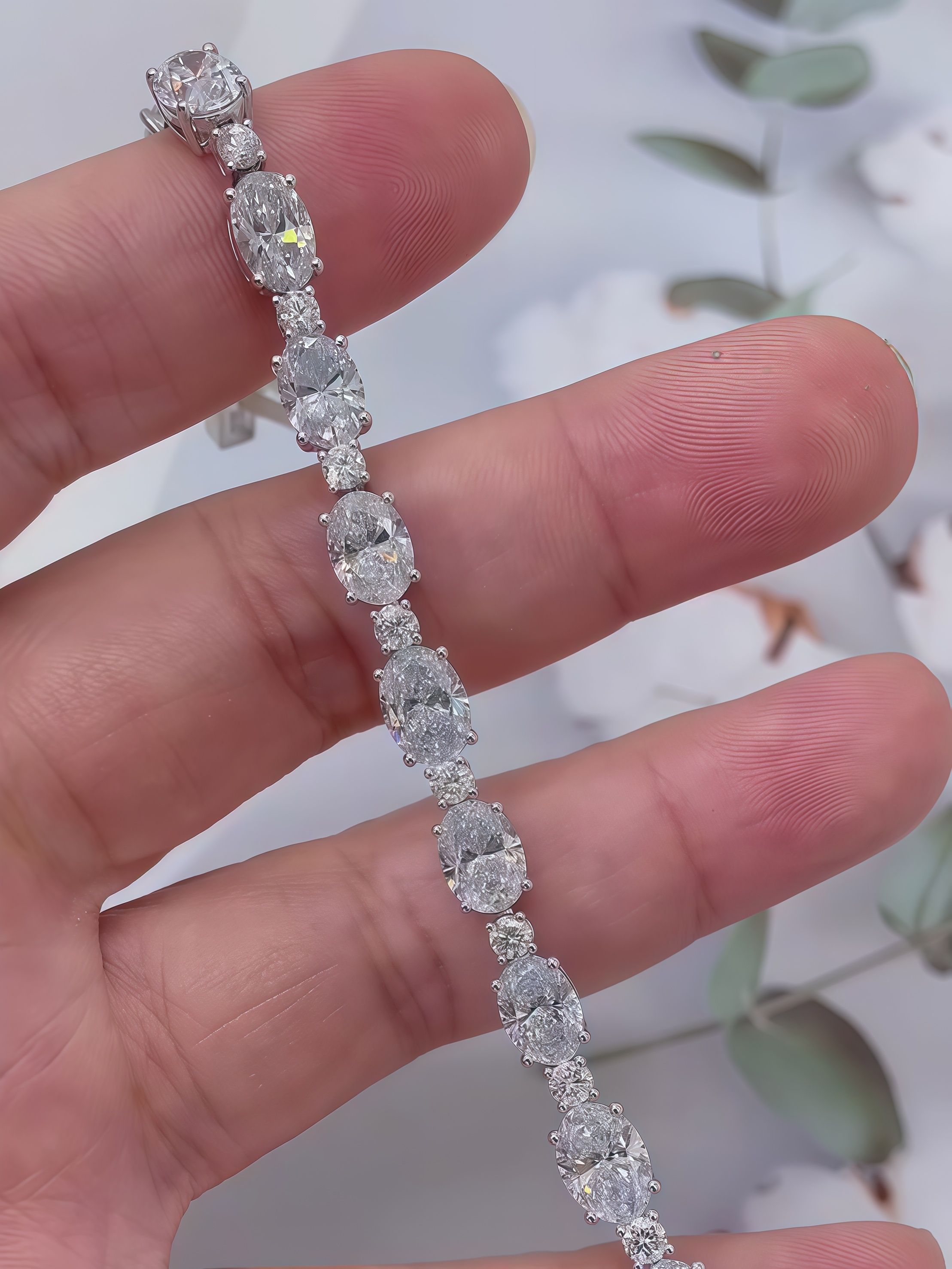 Each 0.5-carat 0.3-carat Oval and Round Lab Grown Diamond Tennis Bracelet