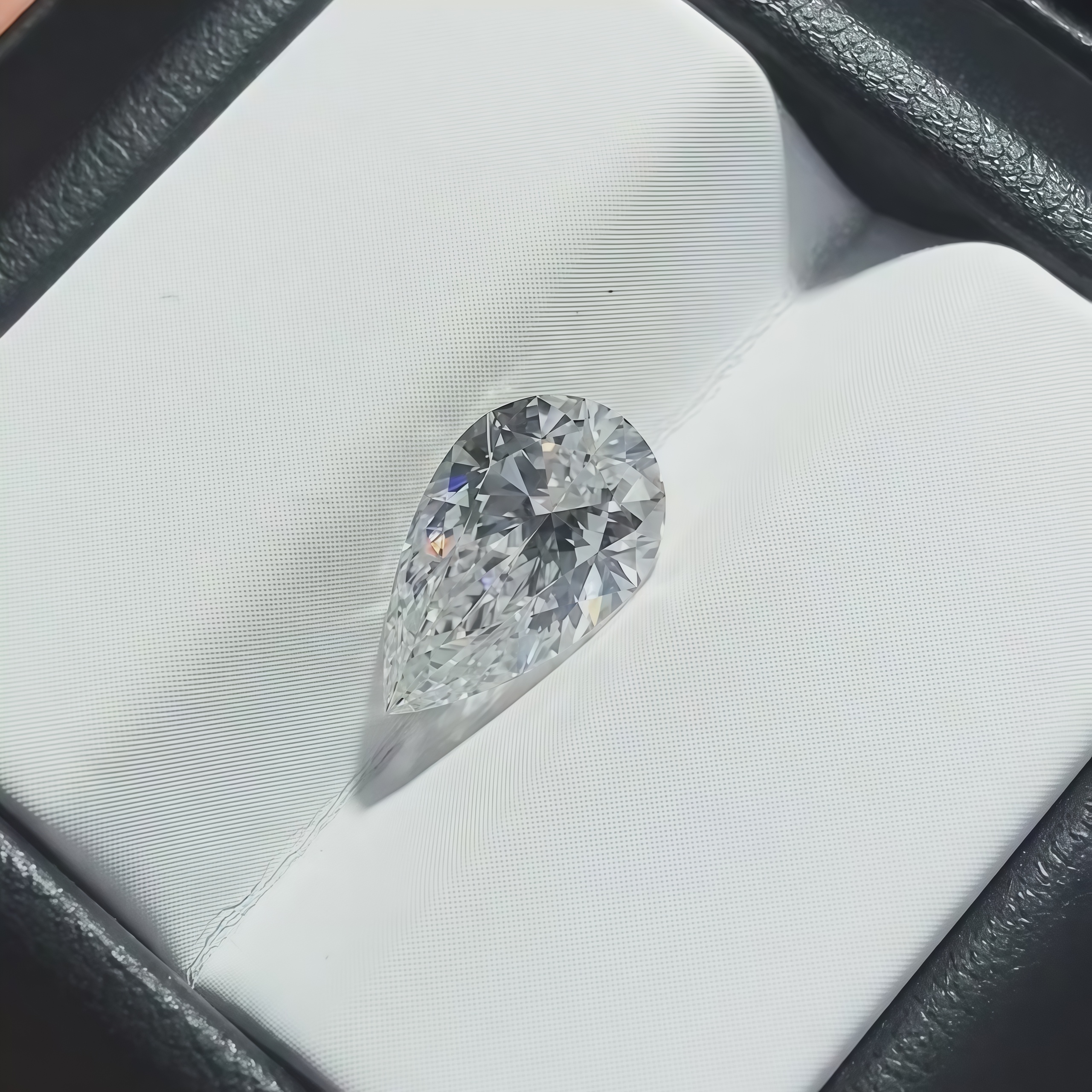 Lab-Grown 2.04 Carat D-VS1 Pear Diamond