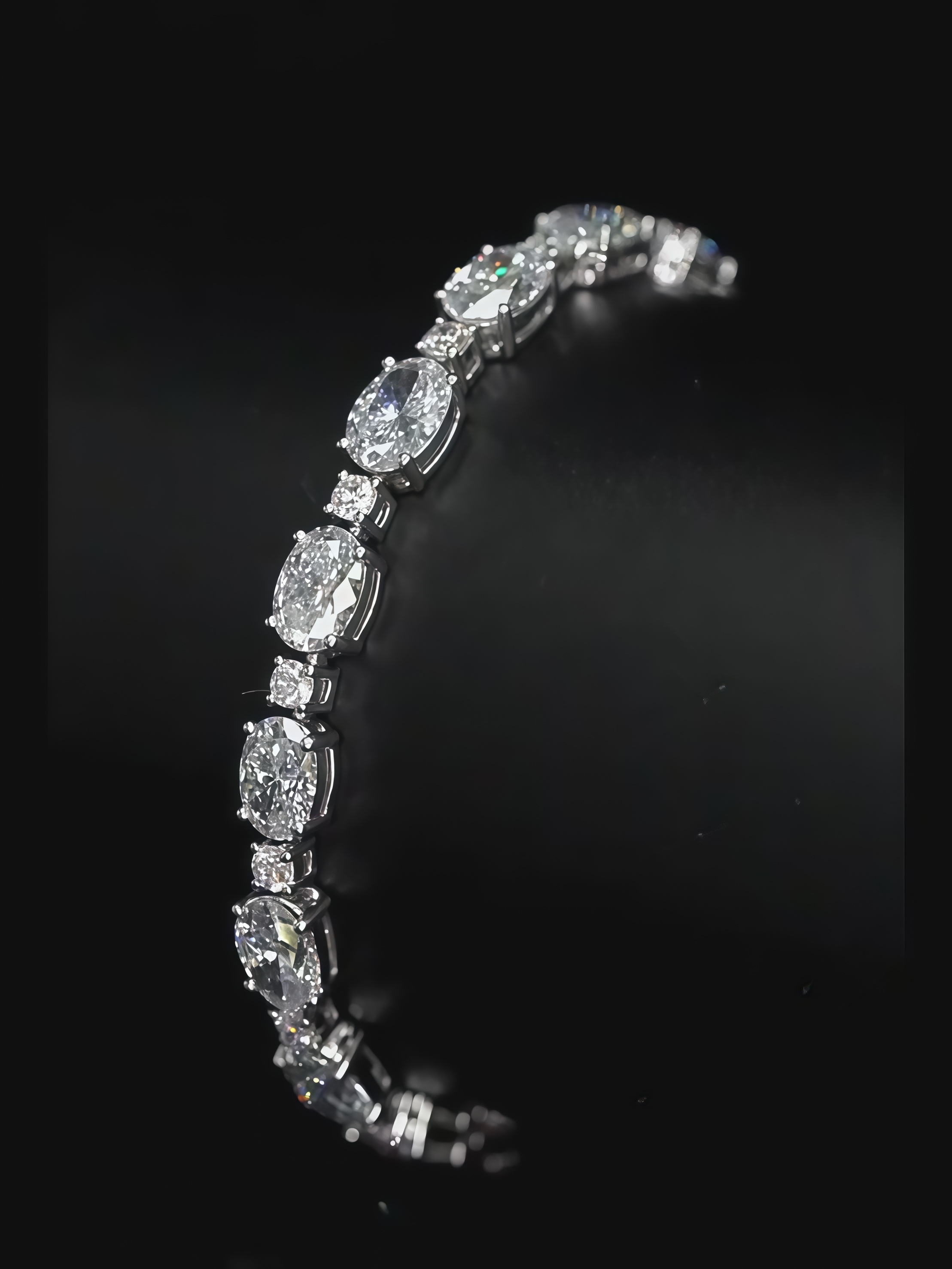 Each 0.5-carat 0.3-carat Oval and Round Lab Grown Diamond Tennis Bracelet