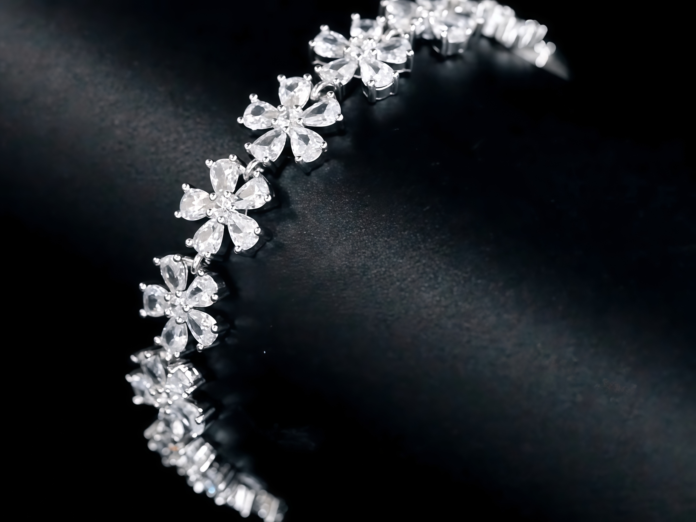 Floral Lab Diamond Bracelet 18K Gold