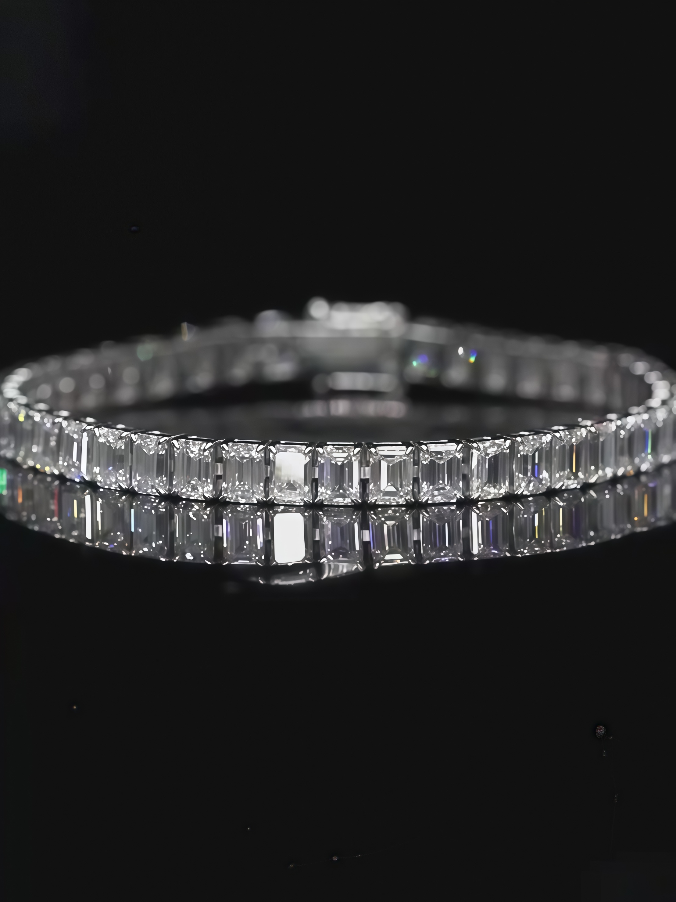 Each 0.2-carat Emerald Cut Lab Grown Diamond Tennis Bracelet 18K Gold