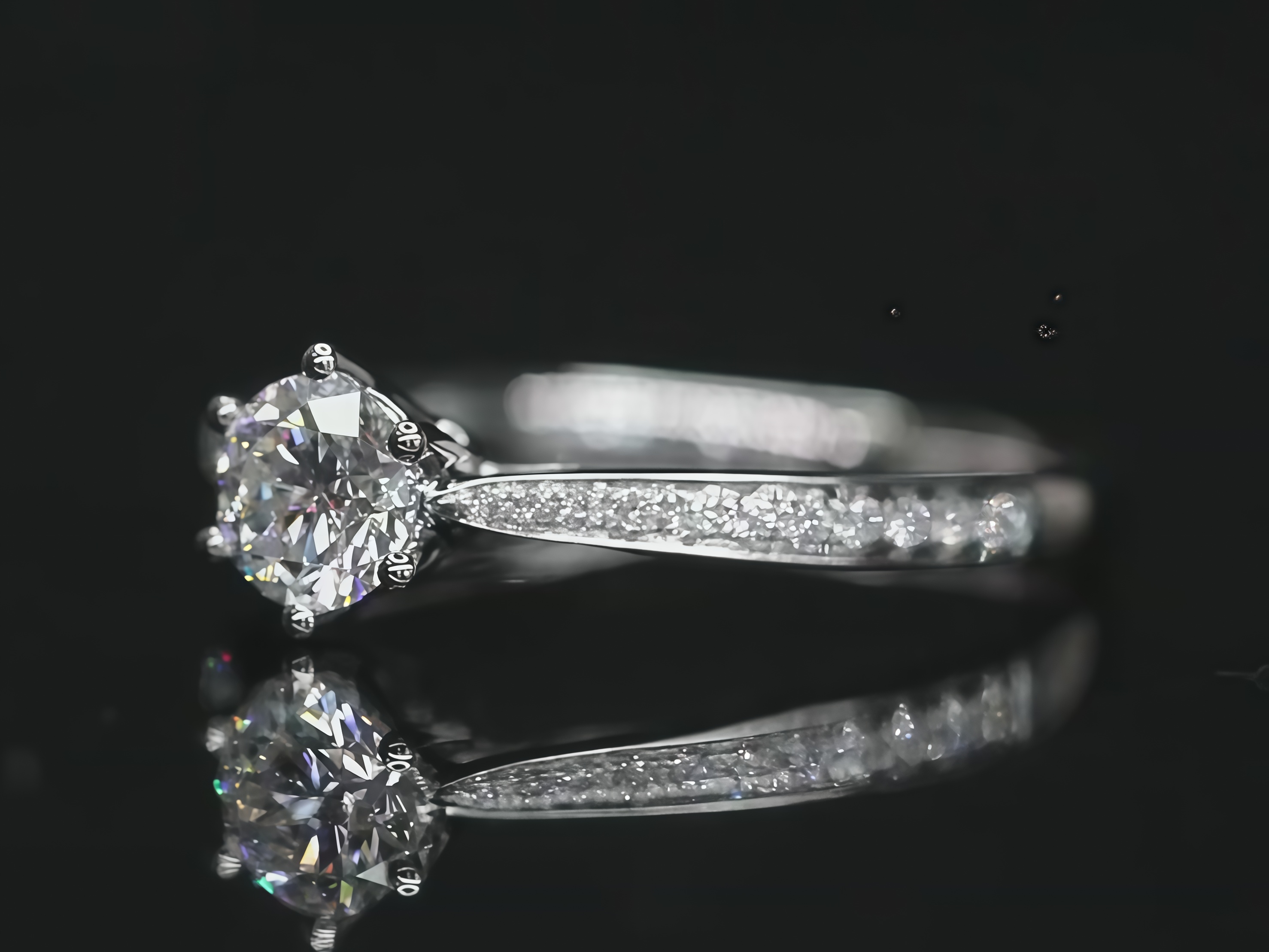 Timeless 0.7ct Lab-Grown Diamond Ring in 18K Gold