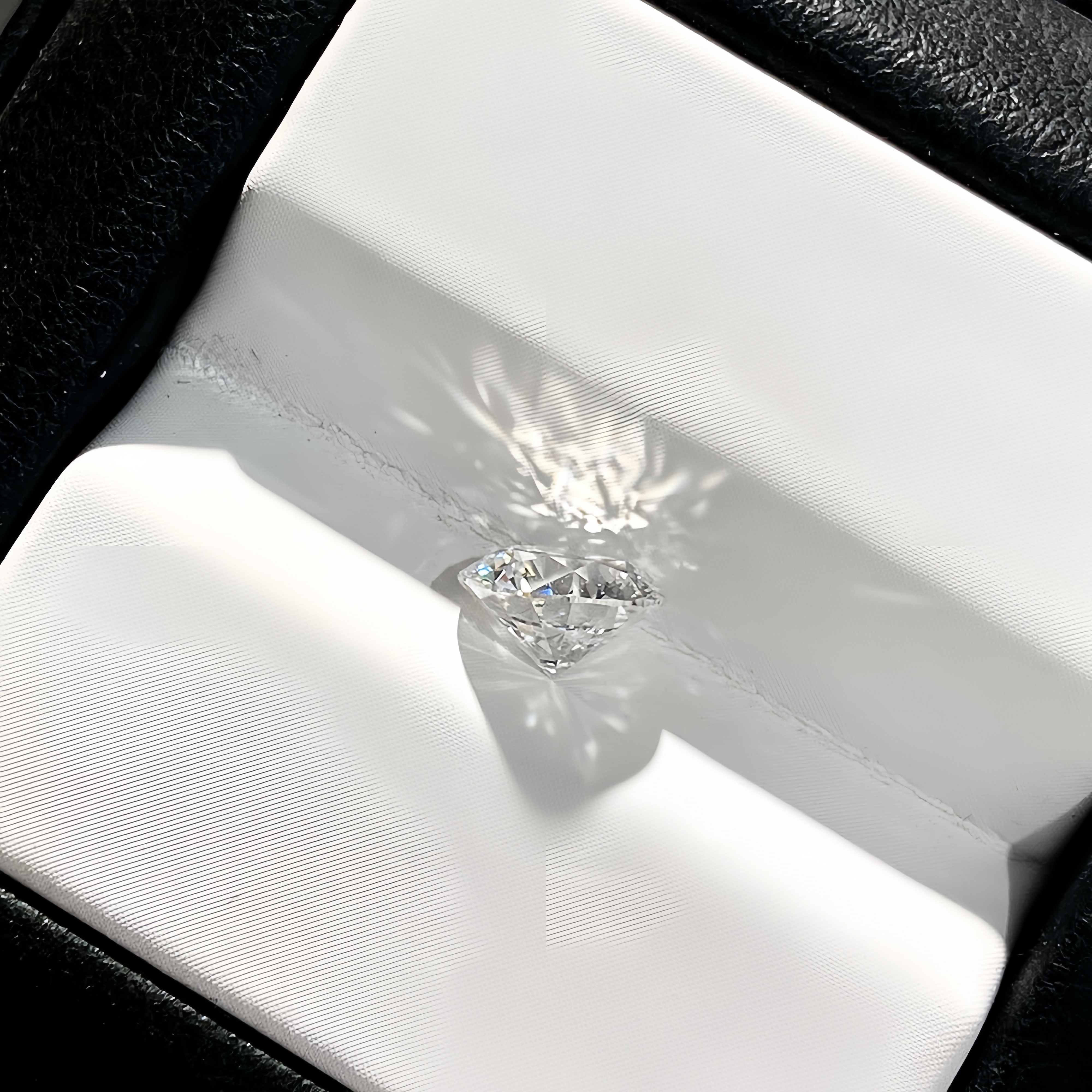 Lab-Grown 1.03 Carat E-VS1 Round Diamond