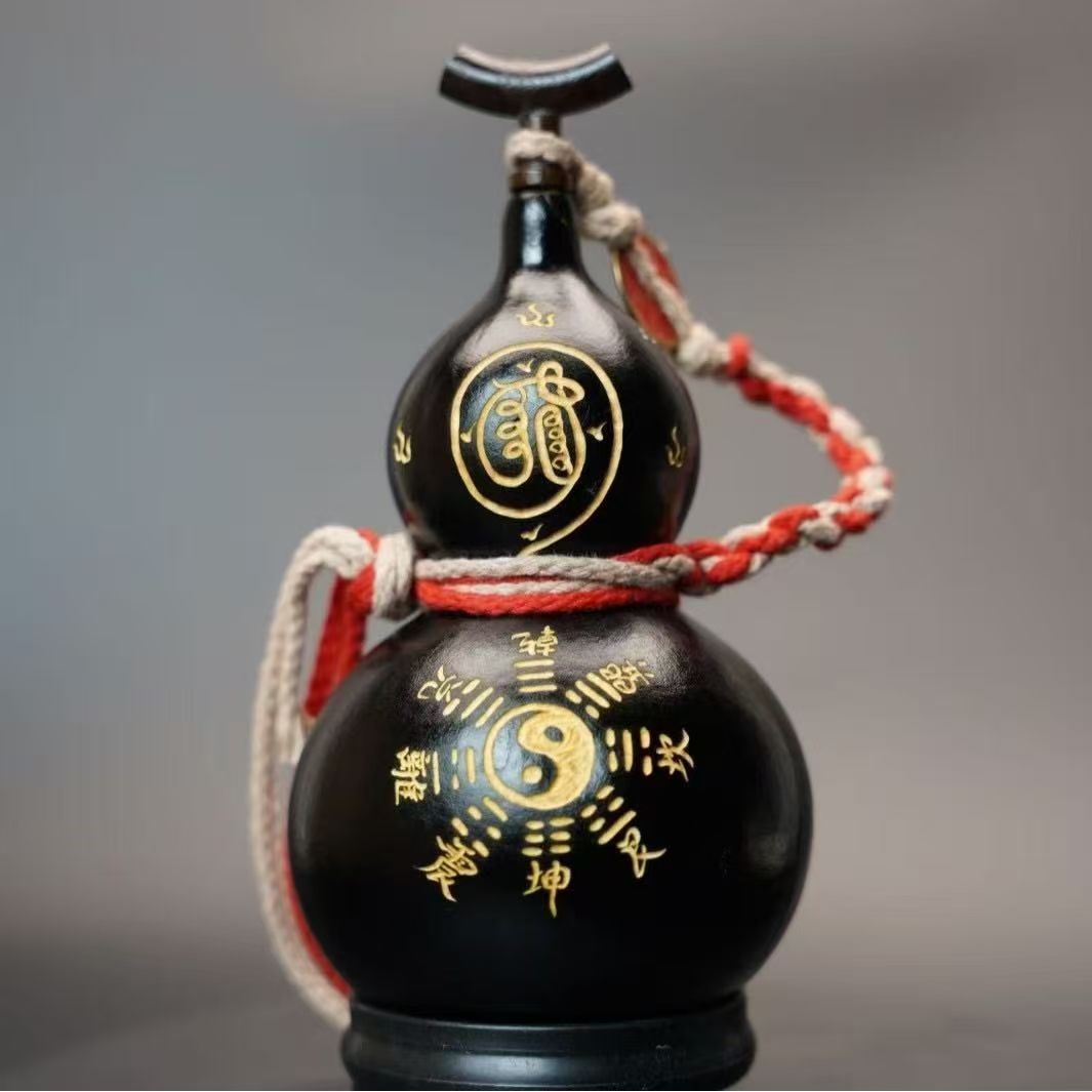 Feng Shui Gourd Bottle with Yin Yang Bagua Pattern - Handmade Calabash Flask for Good Luck, Protection & Spiritual Home Decor. A Unique Gourd Art Vessel for Home & Outdoor Display.