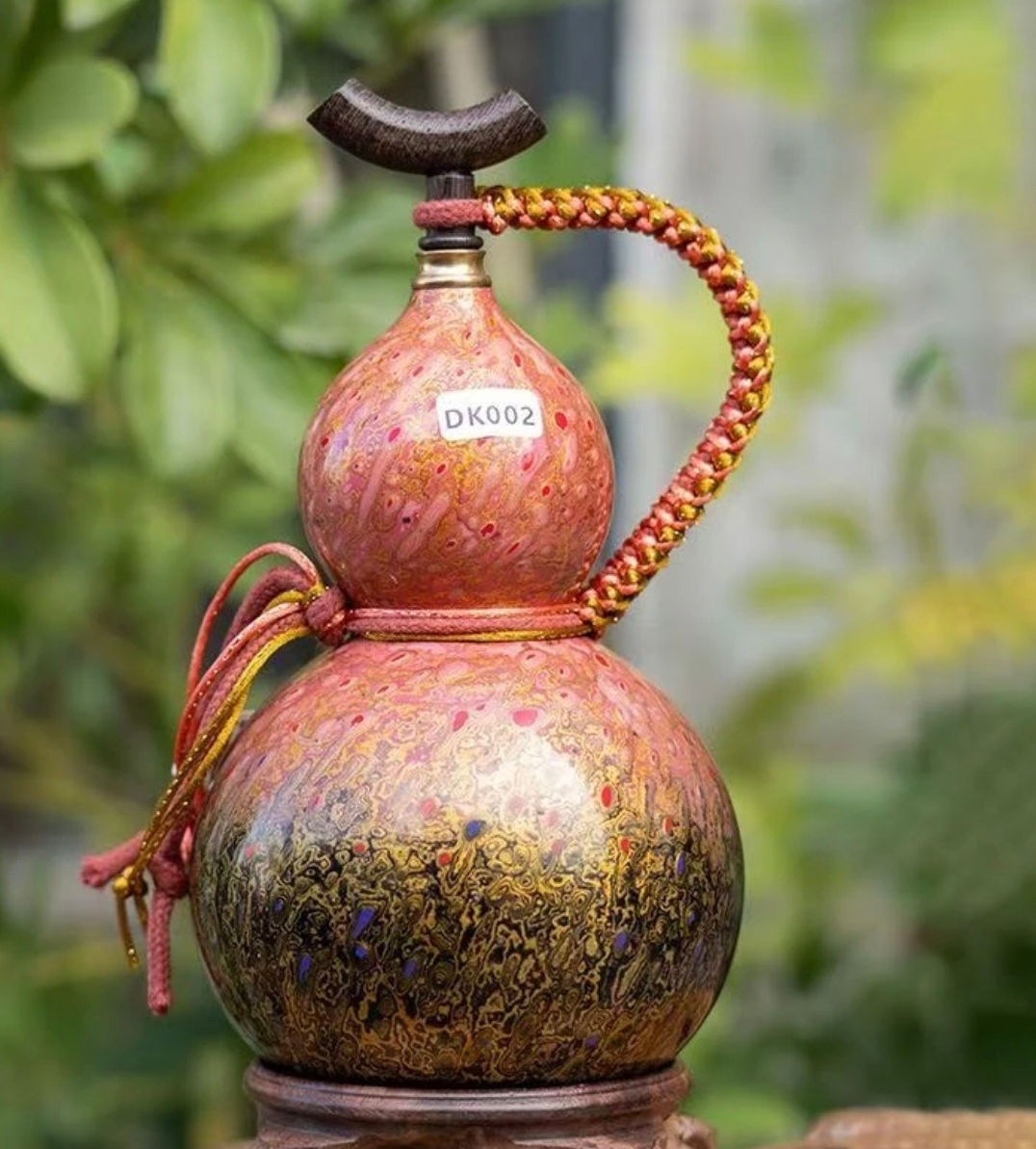 Traditional heart, zero outdated feel