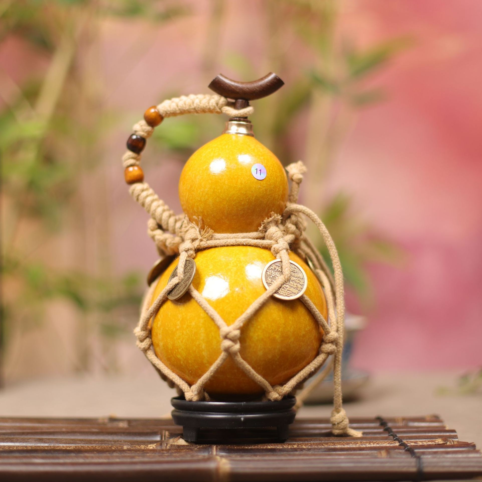 Handcrafted Urushi Lacquer Gourd Bottle with Braided Net & Copper Coins, Feng Shui Decorative Flask for Whiskey/Warm Drinks