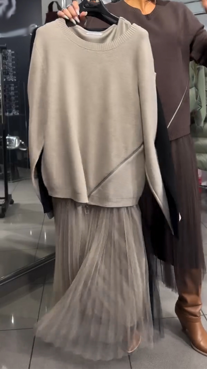 Sukienka damska z bocznym zamkiem błyskawicznym i łatkami