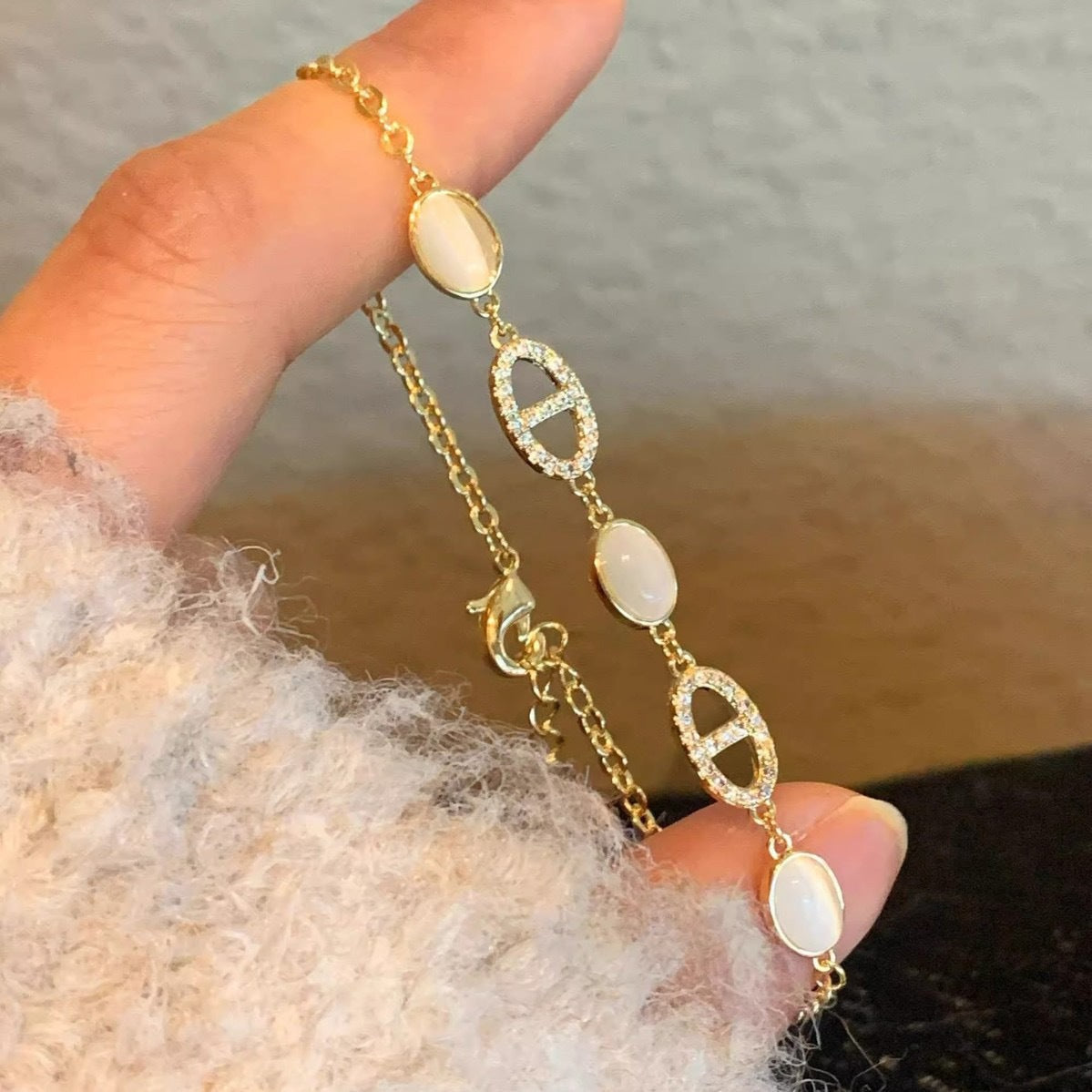 Гривна с диамант и котешко око, сребро 925