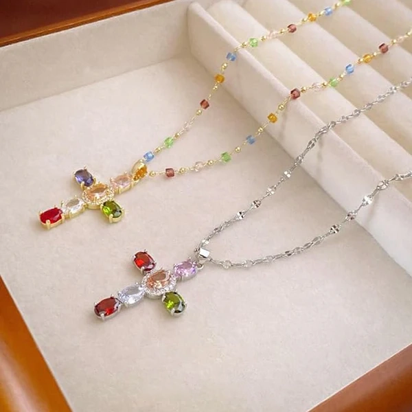 ✨Елегантно цветно кристално колие с кръст – идеален подарък за всяка жена! ✝️