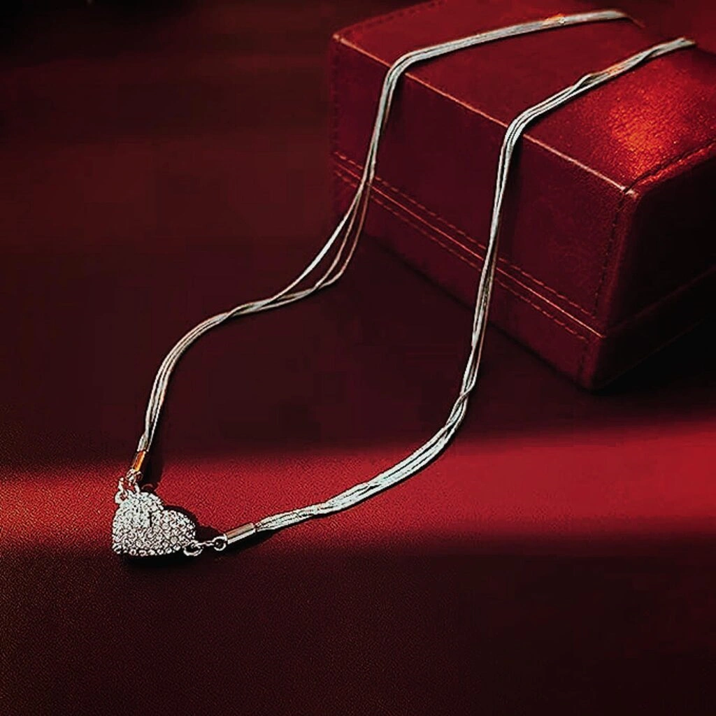 ✨ Магнитно колие „Heart“ – Символ на вечна любов ❤️