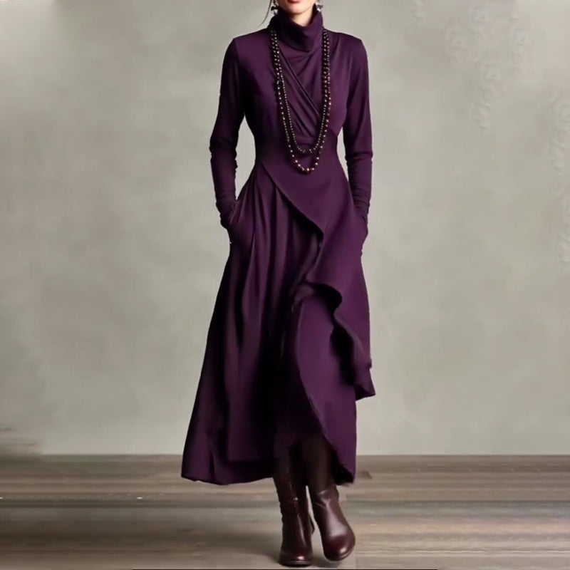 Elegancka, asymetryczna, drapowana sukienka maxi z wysokim dekoltem