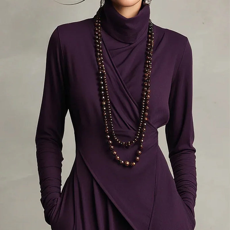 Elegancka, asymetryczna, drapowana sukienka maxi z wysokim dekoltem