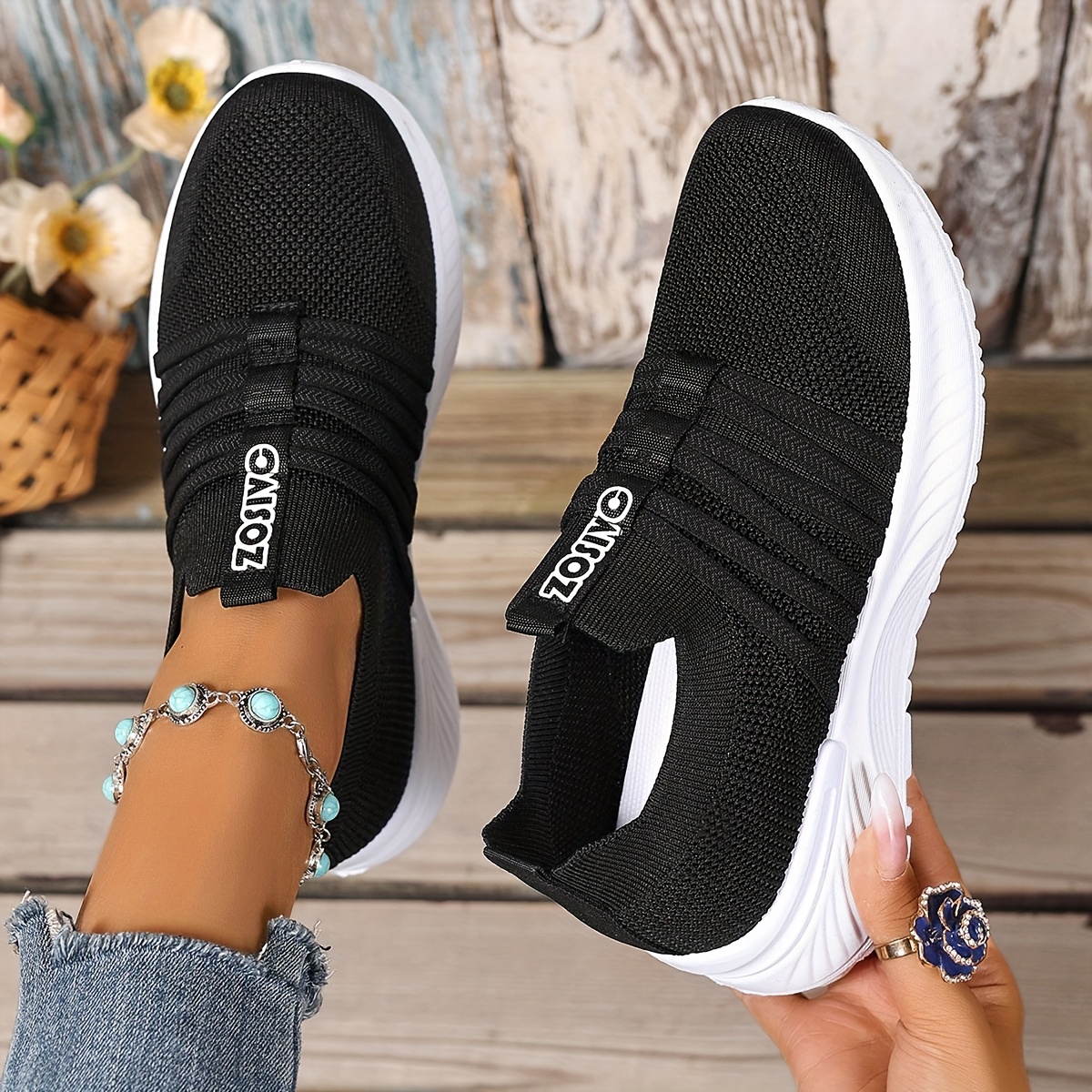 Damskie tenisówki z siateczki w paski