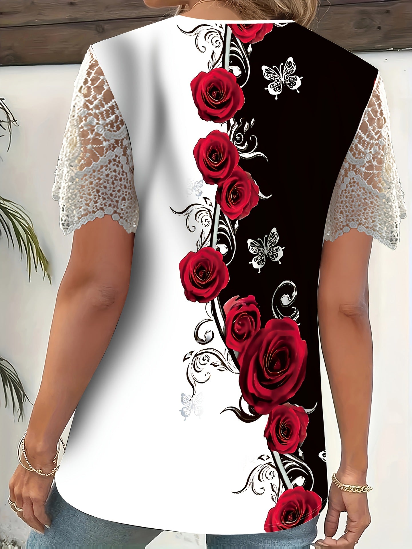 🌸Elegancki top z koronkowym wykończeniem i kwiatowym wzorem motyla🦋