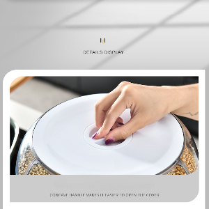 Concave handle for easier lid opening
