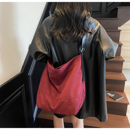 Jednobarevná taška s velkou kapacitou