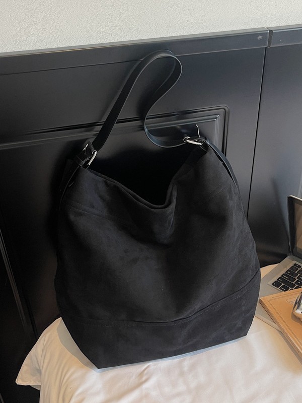 Jednobarevná taška s velkou kapacitou