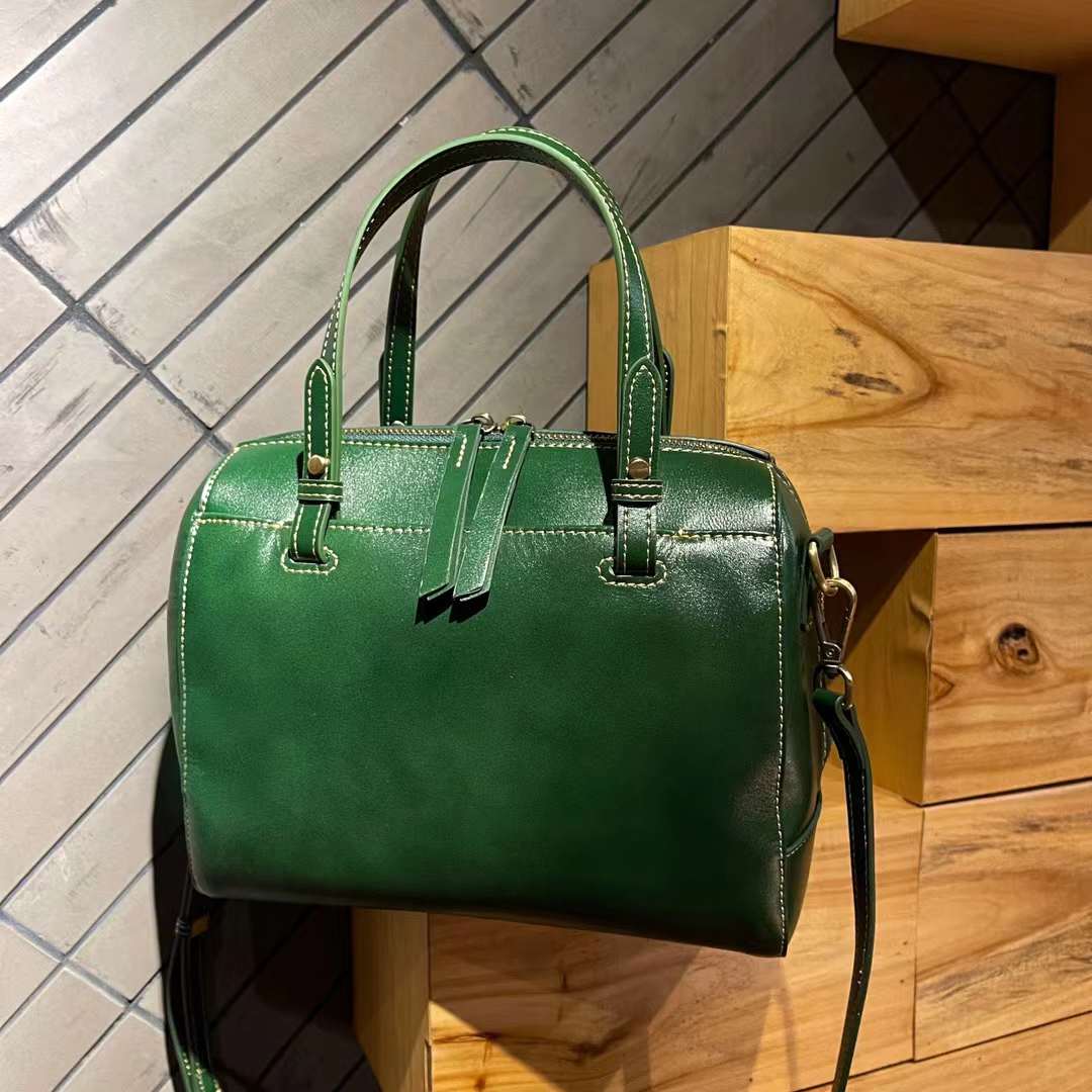 Kožená taška Boston Tote v jednobarevné barvě