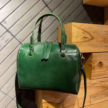 Kožená taška Boston Tote v jednobarevné barvě