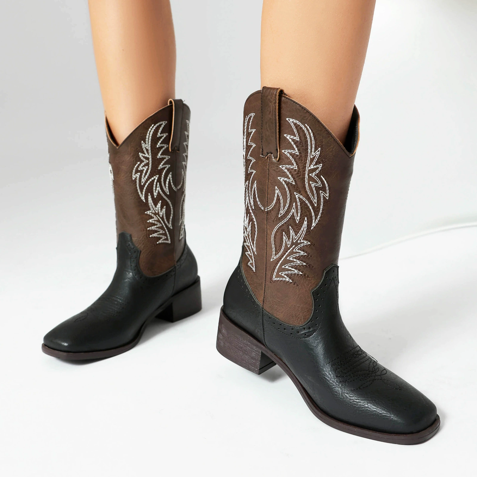 Nejprodávanější jezdecké boty z pravé kůže v Evropě a Americe