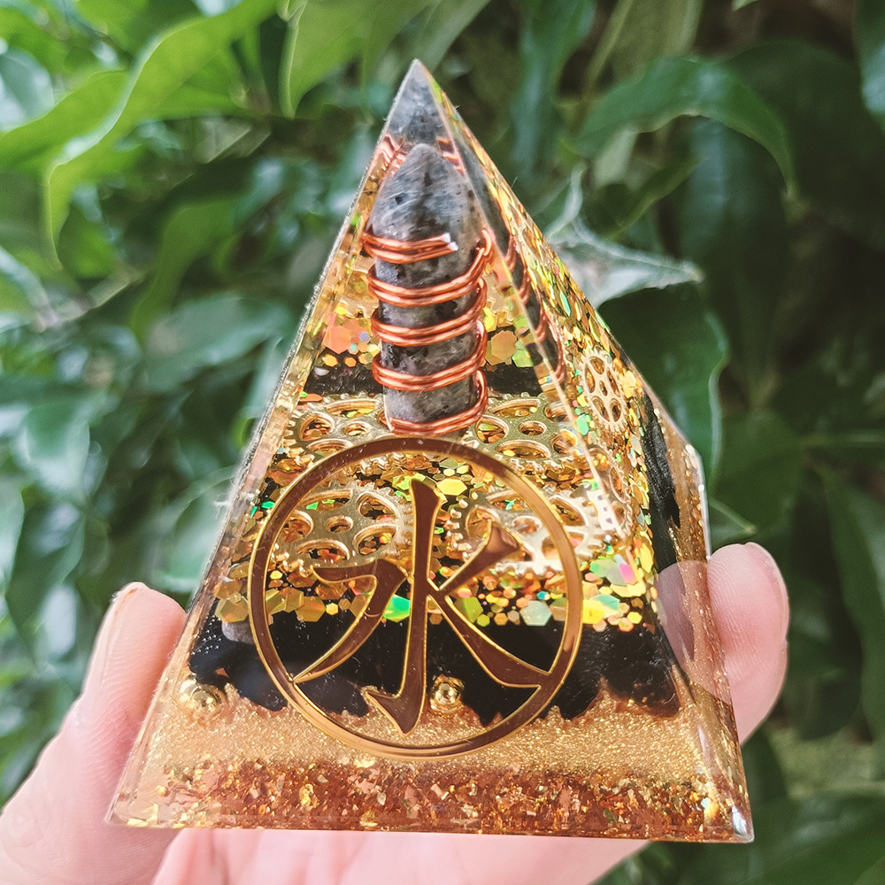 LiFire’s 6cm Five Elements Crystal Shard Pyramids (Bedroom Energy Alignment Collection)