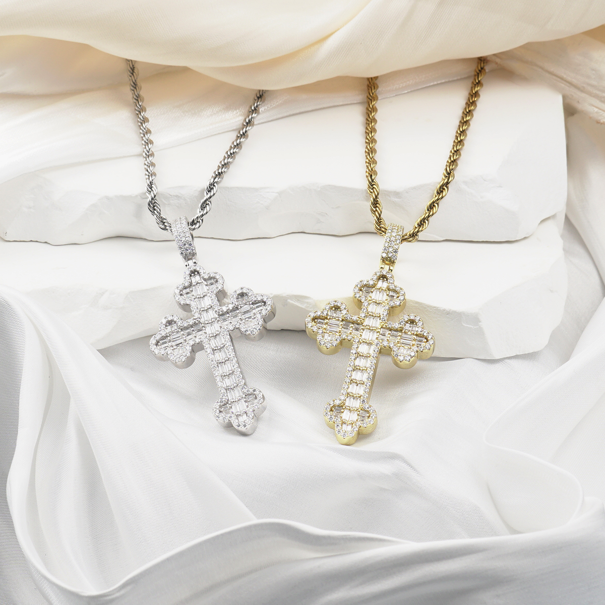 S925 VVS Synthetic Moissanite Exquisite Hip Hop Punk Bling Cross Pendant Necklace Mother's Day Anniversary Gift