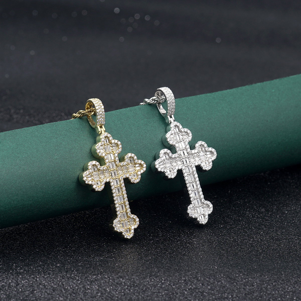 S925 VVS Synthetic Moissanite Exquisite Hip Hop Punk Bling Cross Pendant Necklace Mother's Day Anniversary Gift