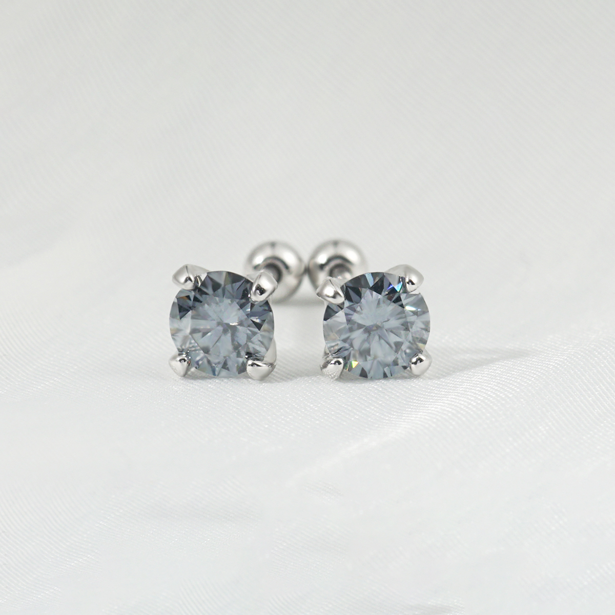 S925 0.5ct Synthetic Moissanite Exquisite Hip Hop Solitaire Four-Prong Stud Earrings Anniversary Birthday Mother's Day Gifts For Men Women