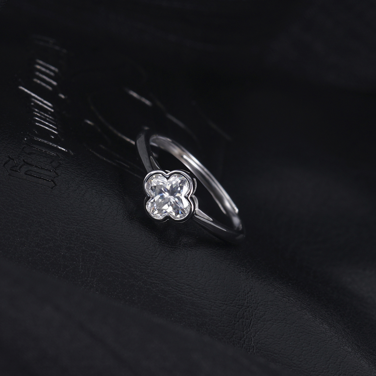 Delzzad 1ct Adjustable Four-Leaf Clover Ring Delzzad 1ct Adjustable Four-Leaf Clover Ring  Lab-Created Moissanite Engagement Ring S925 Sterling Silver Moissanite Jewelry Perfect Giftfor Women