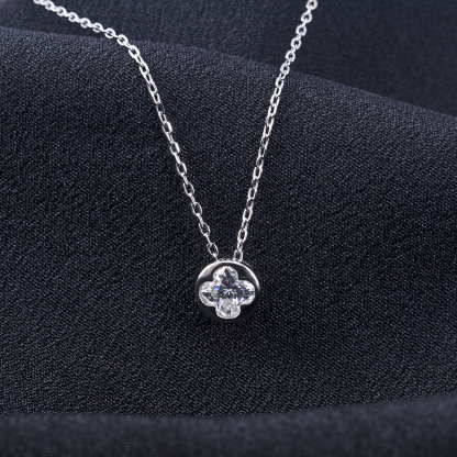 Delzzad 1ct Bloom Clover Cut Pendant Necklace Lab-Created Moissanite Necklace S925 Sterling Silver Moissanite Jewelry Engagement Wedding Anniversary Perfect Gifts