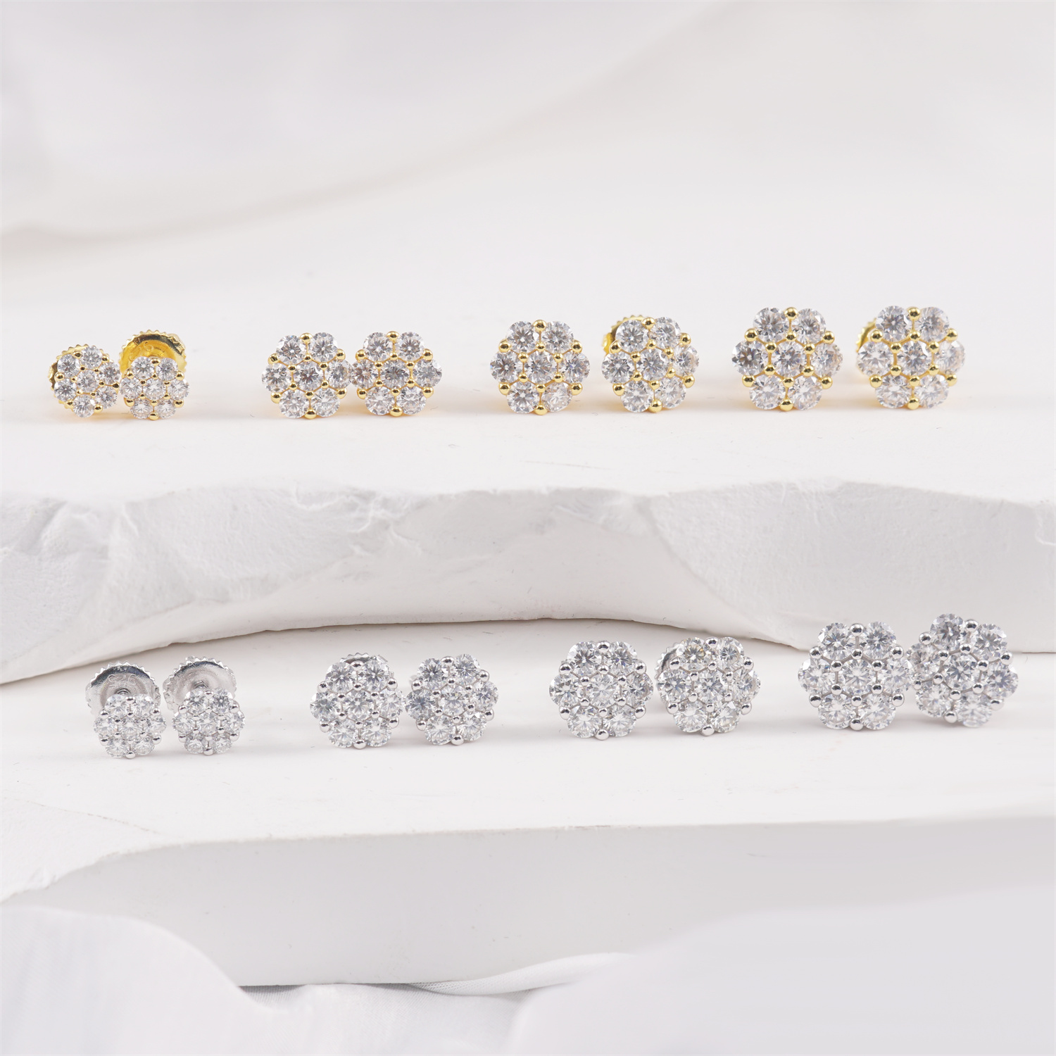 IcyBloom Floral Shine Stud Earrings 925S & VVS Moissanite