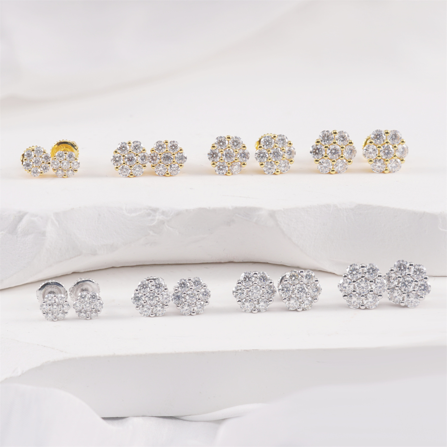 IcyBloom Floral Shine Stud Earrings 925S & VVS Moissanite