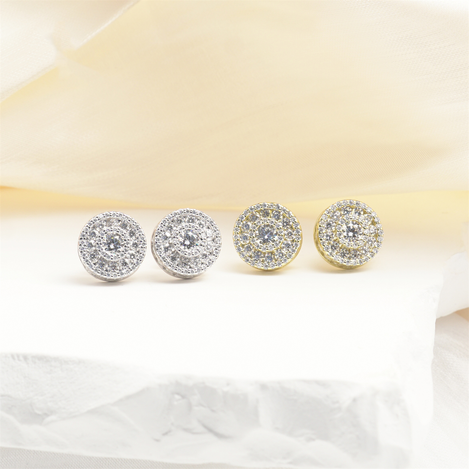 DIAMOLOCK Cluster Shine Stud Earrings 925S & VVS Moissanite