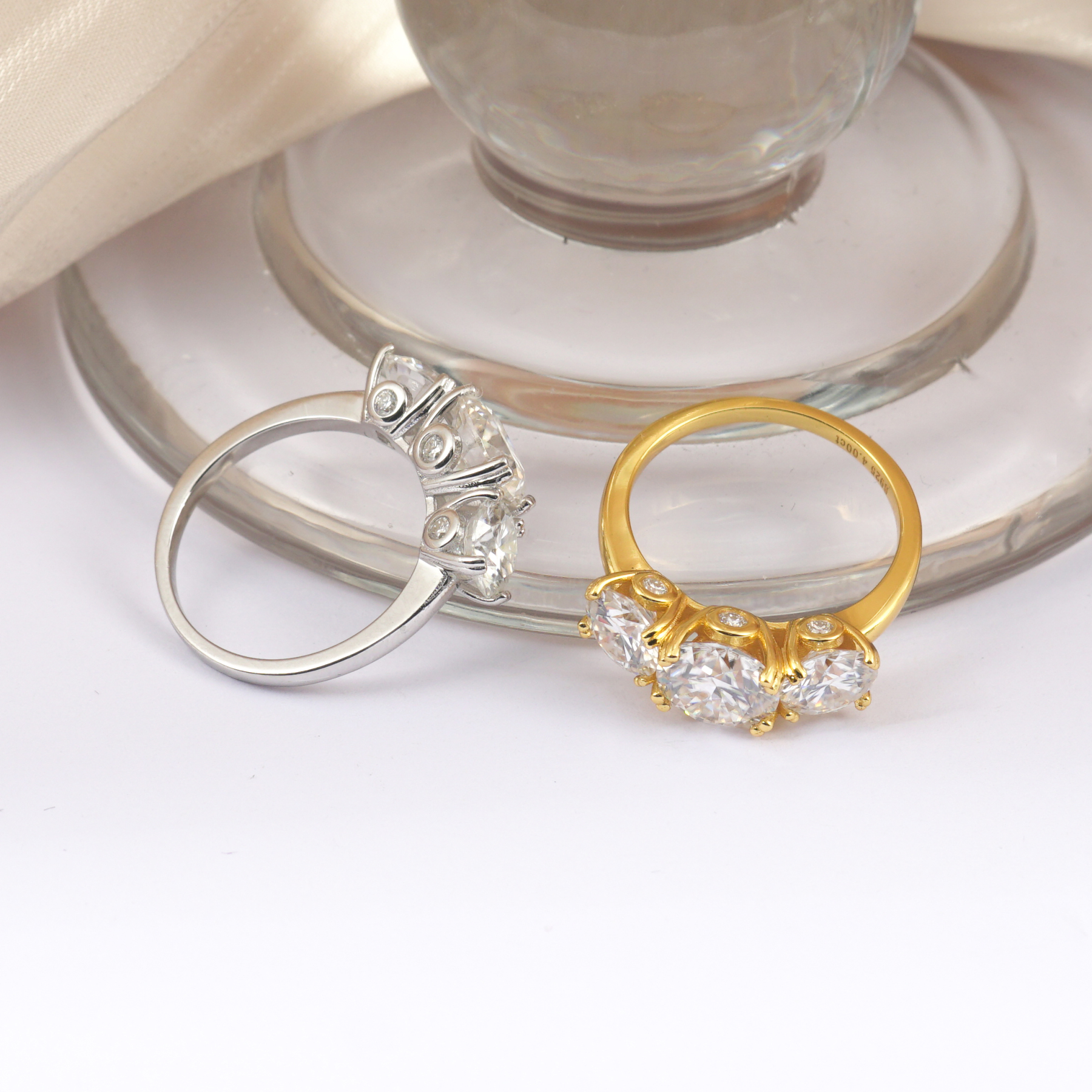 S925 Round Cut VVS Synthetic Moissanite Three-Stone Prong Engagement Ring