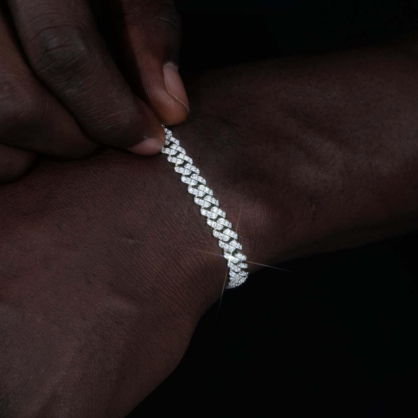 925S & VVS Moissanite 6.5MM Prong Cuban Bracelet