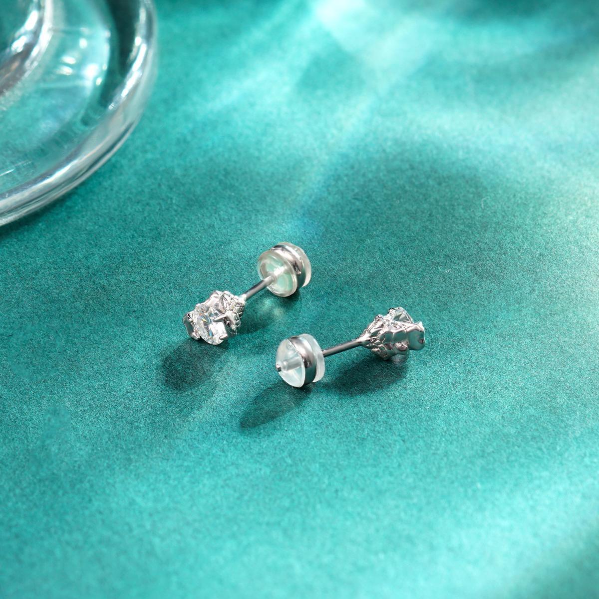 Venom Kiss Earrings S925 VVS Synthetic Moissanite Stud