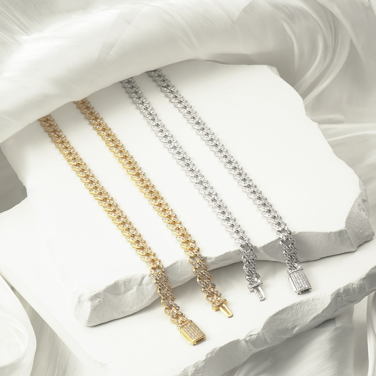 03style 6.8MM S925 VVS Synthetic Moissanite Hip Hop Iced Out Cuban Link Bracelet