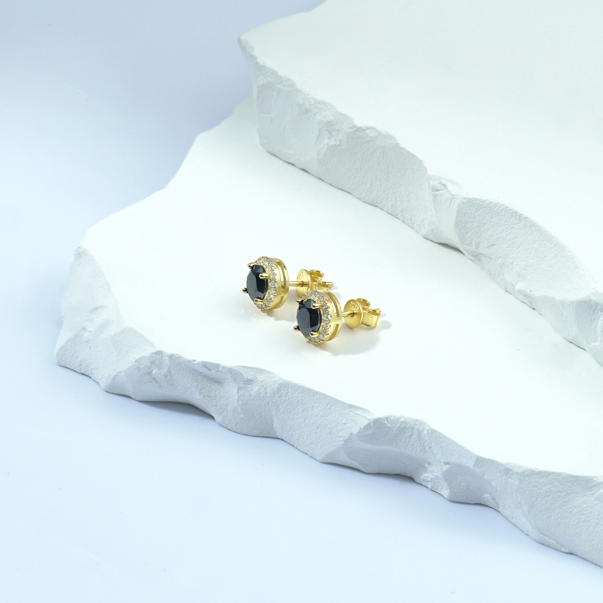 ICEBURST Halo Spark Stud Earrings 925S & VVS Moissanite