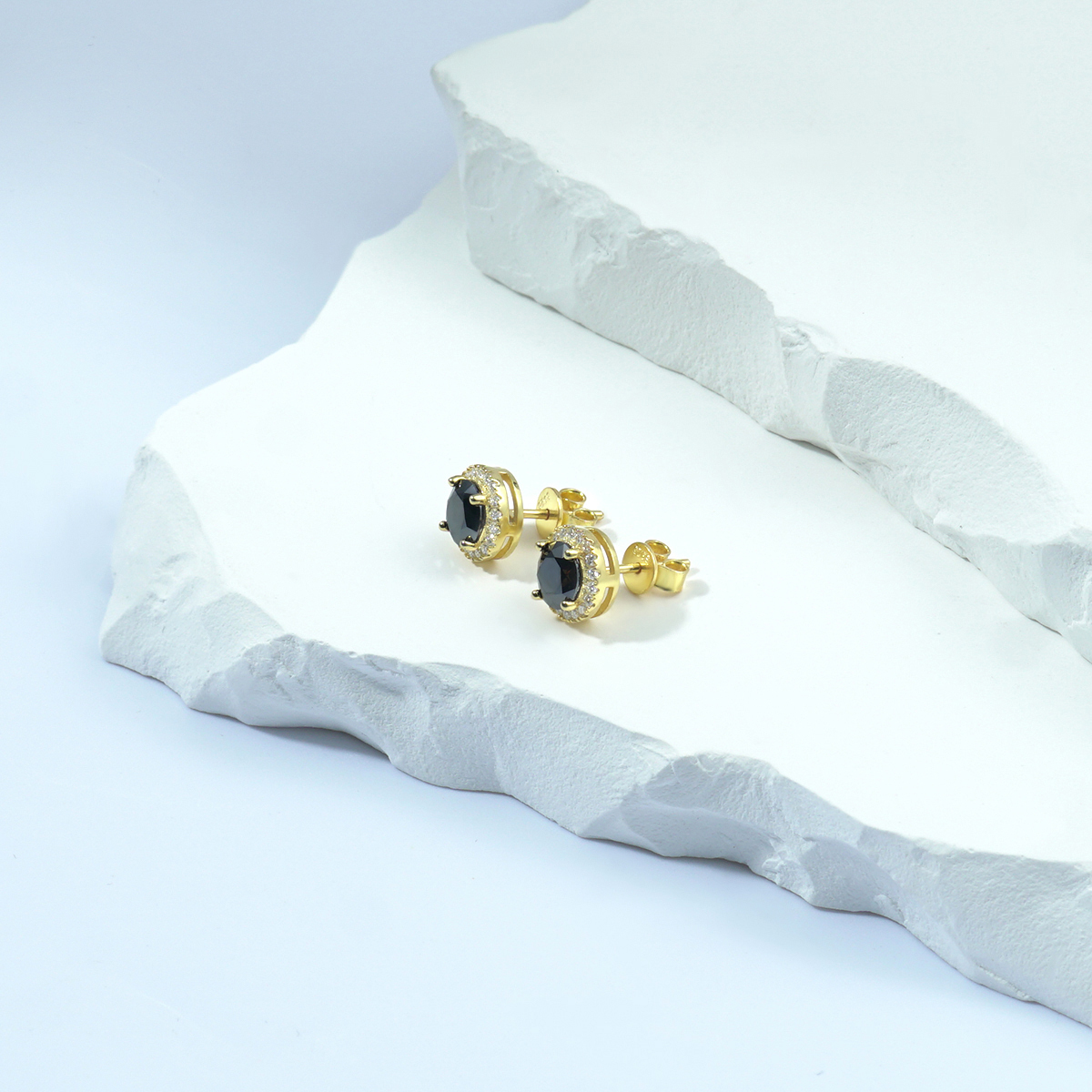 ICEBURST Halo Spark Stud Earrings 925S & VVS Moissanite