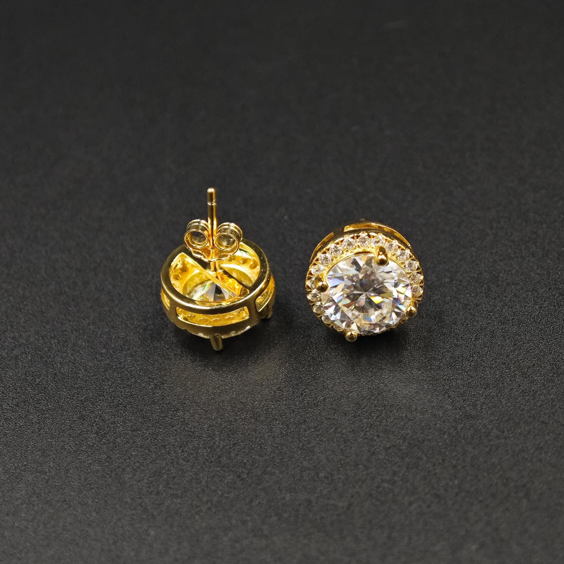 ICEBURST Halo Spark Stud Earrings 925S & VVS Moissanite