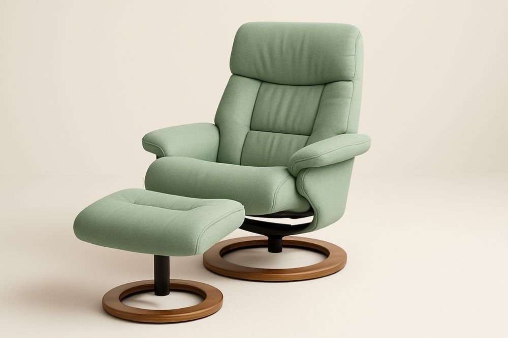 Fauteuil de détente pivotant en tissu polyester vert avec base en bois massif et repose-pieds assorti