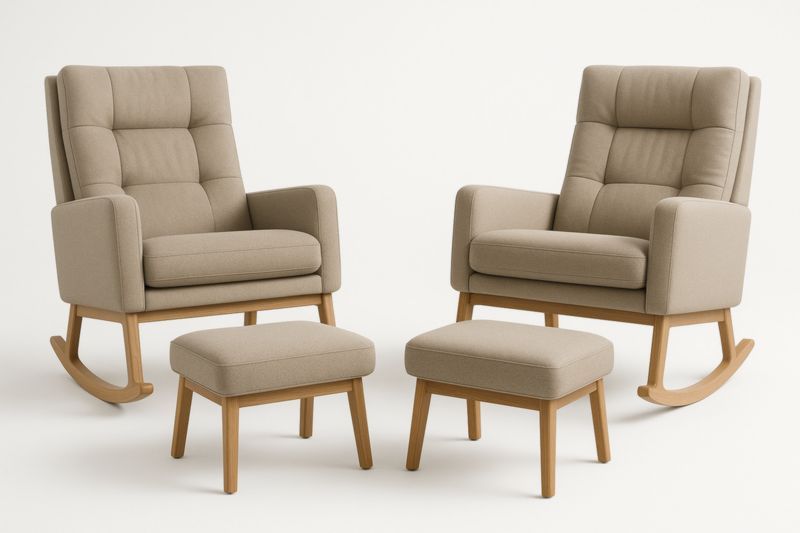 Fauteuils à bascule et repose-pieds en tissu beige avec structure en bois