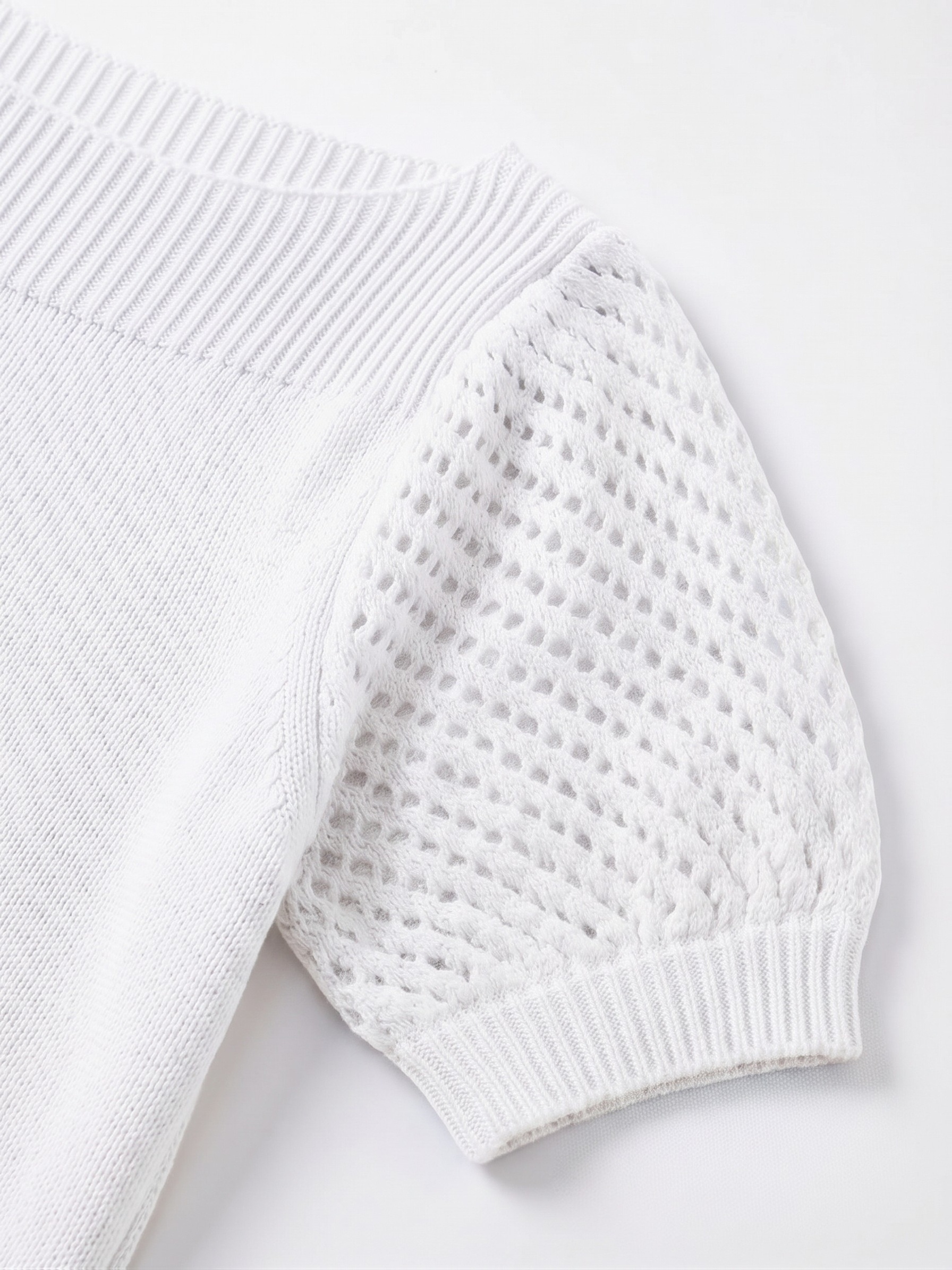 Women’s off-the-shoulder short-sleeve knit top with puff sleeves; casual boat-neck openwork sweatshirt